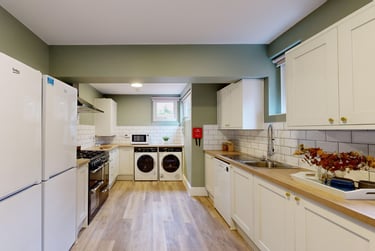 7 bed house, Longbrook Street, St Sidwells, Exeter, EX46AU - Image 3
