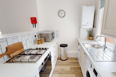 5 bed house, Warton Terrace, Heaton, Newcastle, NE65LR - Image 1