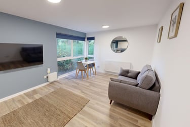 1 bed flat, Lyncombe Close, Mount Pleasant, Exeter, EX45EJ - Image 1