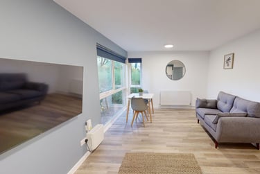1 bed flat, Lyncombe Close, Mount Pleasant, Exeter, EX45EJ - Image 2