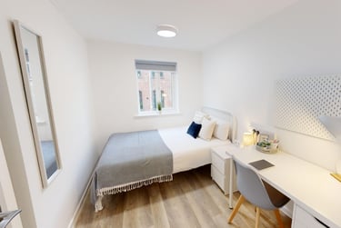 6 bed house, Gamble Street, Radford, Nottingham, NG74EY - Image 3