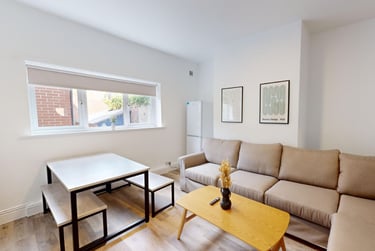6 bed house, King John Terrace, Heaton, Newcastle, NE65XY - Image 1