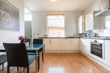 5 bed house, Norwood Place, Hyde Park, Leeds, LS61DY - Image 5