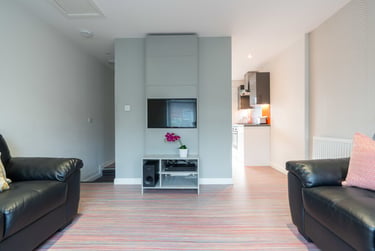 4 bed house, Queen Anne Street, Shelton, Stoke, ST42EQ - Image 3