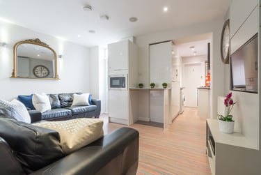 6 bed house, Cauldon Road, Shelton, Stoke, ST42BS - Image 6