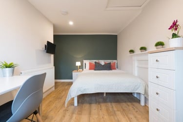 6 bed house, Prospect Street, Greenbank, Plymouth, PL48NY - Image 1