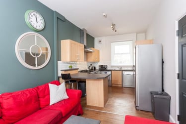 7 bed house, Malefant Street, Cathays, Cardiff, CF244QB - Image 2