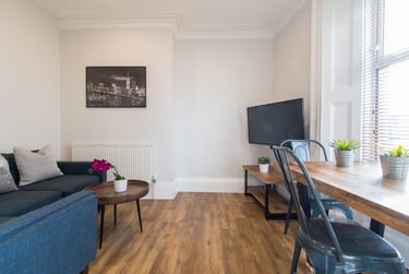 3 bed house, Camden Street, City Centre, Plymouth, PL48NW - Image 1