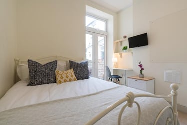 7 bed house, Mackintosh Place, Cathays, Cardiff, CF244RL - Image 9