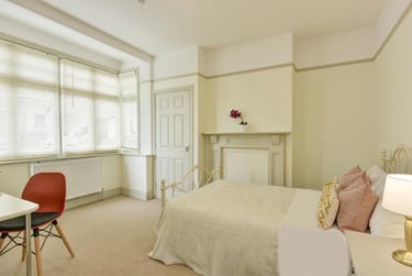 6 bed house, Monks Road, Mount Pleasant, Exeter, EX47BQ - Image 4