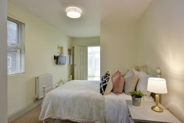 6 bed house, Park Road, Mount Pleasant, Exeter, EX12HT - Image 3