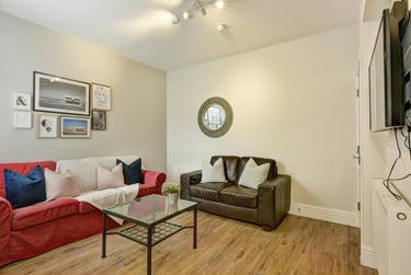 5 bed house, Monks Road, Mount Pleasant, Exeter, EX47BL - Image 1