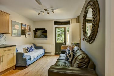 6 bed house, Pinhoe Road, Mount Pleasant, Exeter, EX47HJ - Image 3