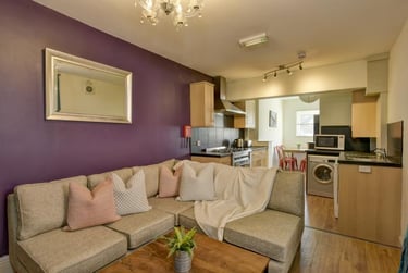 6 bed house, Edgerton Park Road, St James, Exeter, EX46DD - Image 1