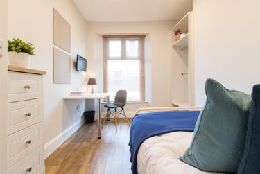 3 bed house, Camden Street, City Centre, Plymouth, PL48NW - Image 3
