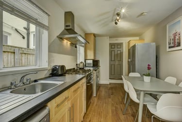 6 bed house, Park Road, Mount Pleasant, Exeter, EX12HT - Image 3