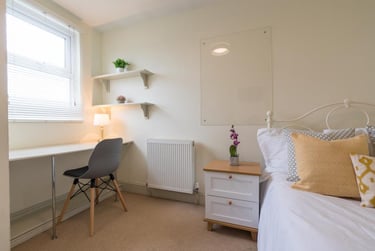 7 bed house, Mackintosh Place, Cathays, Cardiff, CF244RS - Image 2