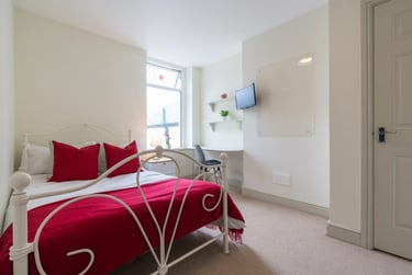 7 bed house, Mackintosh Place, Cathays, Cardiff, CF244RS - Image 5