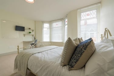 7 bed house, Mackintosh Place, Cathays, Cardiff, CF244RS - Image 3