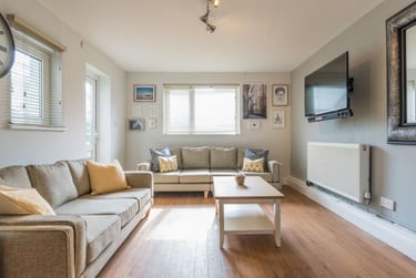 7 bed house, Richard Street, Cathays, Cardiff, CF244DB - Image 1