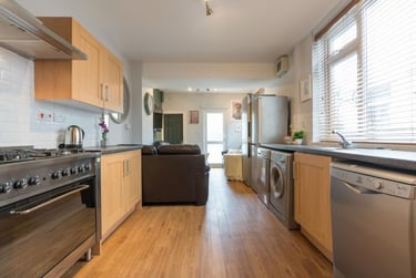 7 bed house, Mackintosh Place, Cathays, Cardiff, CF244RL - Image 12