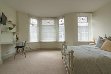 7 bed house, Mackintosh Place, Cathays, Cardiff, CF244RS - Image 4