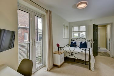 6 bed house, Park Road, Mount Pleasant, Exeter, EX12HT - Image 3