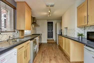 7 bed house, Park Road, Mount Pleasant, Exeter, EX12HT - Image 1