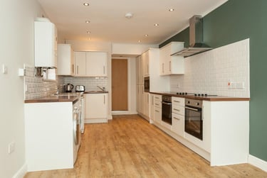 8 bed house, Llantwit Street, Plasnewydd, Cardiff, CF244AJ - Image 2