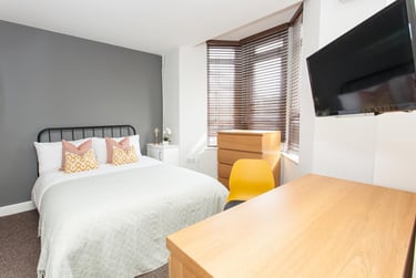 7 bed house, Richard Street, Cathays, Cardiff, CF244DB - Image 3