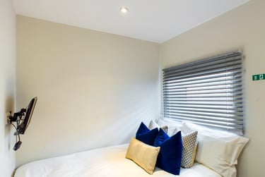 5 bed house, Queen Anne Street, Shelton, Stoke, ST42EQ - Image 5