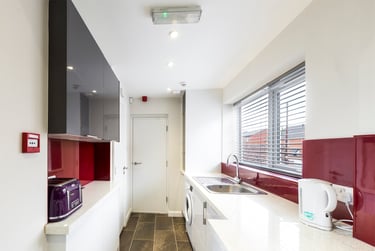 5 bed house, Victoria Street, Basford, Newcastle under Lyme, ST51NU - Image 5