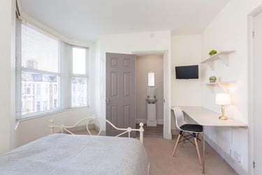 6 bed house, Malefant Street, Cathays, Cardiff, CF244QD - Image 4
