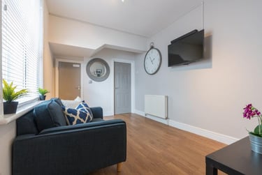 6 bed house, Manners Road, Southsea, Portsmouth, PO40BG - Image 1