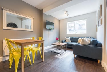 8 bed house, Pains Road, University of Portsmouth, Portsmouth, PO51HE - Image 1