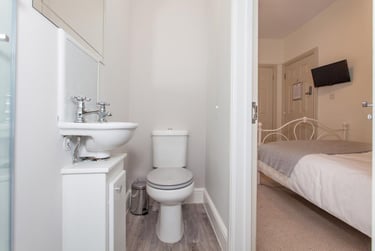 6 bed house, Malefant Street, Cathays, Cardiff, CF244QD - Image 13
