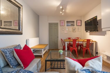 4 bed house, Richmond Road, Plasnewydd, Cardiff, CF243BS - Image 1