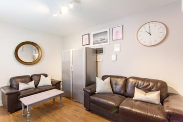 6 bed house, Malefant Street, Cathays, Cardiff, CF244QD - Image 1