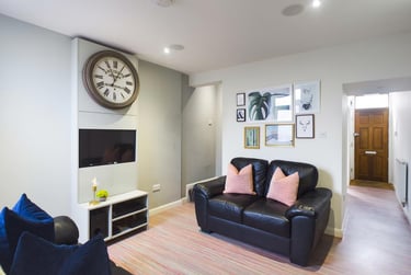 4 bed house, Cauldon Road, Shelton, Stoke, ST42EB - Image 1