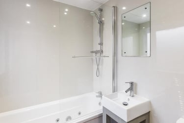 5 bed house, Cauldon Road, Shelton, Stoke, ST42ED - Image 3