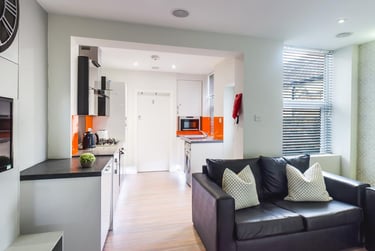 5 bed house, Boughey Road, Shelton, Stoke, ST42BB - Image 1