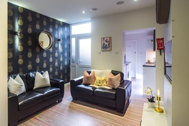 3 bed house, Watford Street, Shelton, Stoke, ST42EW - Image 1