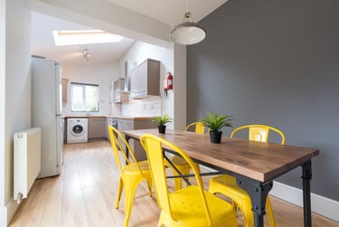6 bed house, Cycle Road, Lenton, Nottingham, NG72DT - Image 1