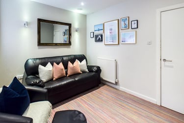 4 bed house, Guildford Street, Shelton, Stoke, ST42EP - Image 2