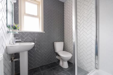 7 bed house, Teversal Avenue, Radford, Nottingham, NG71PX - Image 4
