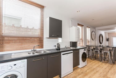 8 bed house, Pentyrch Street, Cathays, Cardiff, CF244JX - Image 4