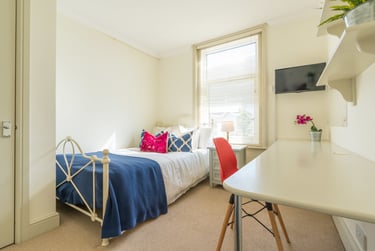 6 bed house, St Augustine Road, Southsea, Portsmouth, PO49AD - Image 3