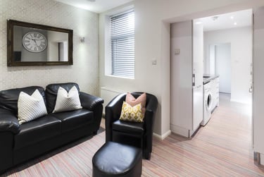 5 bed house, Cauldon Road, Shelton, Stoke, ST42ED - Image 2