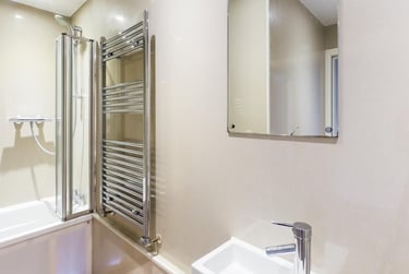 4 bed house, Guildford Street, Shelton, Stoke, ST42EP - Image 3
