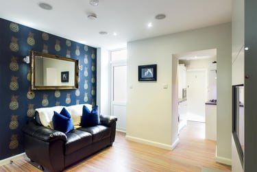 3 bed house, Boughey Road, Shelton, Stoke, ST42BB - Image 2